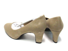 Easy Street Equinox Slip On Platform Pump (Women's) - Gold - Sz 5.5 M