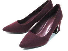 Jones New York Canal Faux Suede Pump (Women's) - Burgundy - Sz 6 M
