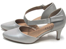 Journee Collection Tillis D'Orsay Pump (Women's) - Silver - Sz 8.5 M