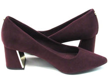 Jones New York Canal Faux Suede Pump (Women's) - Burgundy - Sz 6 M