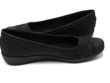 Easy Spirit Acasia Slip-On Flat (Women's) - Black - Sz 10 M
