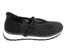 Kenneth Cole Kuerq EZ On Mary Jane Flat Shoe (Women's) - Black - Sz 8 M