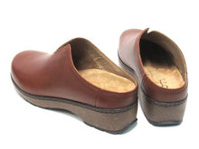 Earth Kolia Leather Clog (Women's) - Medium Brown - Sz 8 M