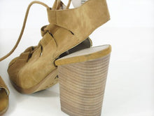 Hinge Drea Peep Toe Sandal - Light Brown - 8.5 M