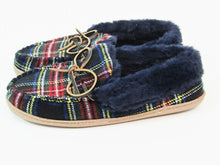 1901 Poppy Faux Fur Lined Moc Slipper - Navy/Red - 7 M