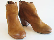 Ron White Gianna Women's Ankle Boot - Suede Cognac - Sz 6 US; 36 EU