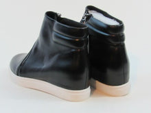 Aqua College Greta Waterproof Boot (Women's) - Black - Sz 9.5 M