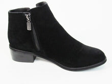 Blondo Linda Women's Waterproof Bootie - Black - Sz 8 M