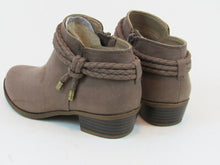 Life Stride Andrea Bootie (Women's) - Mushroom - Sz 6.5 M