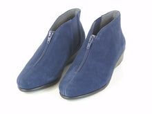 Aerosoles Allowance Bootie - Dark Blue - Sz 5.5 M