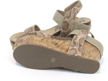 Beach by Matisse Point Break Wedge Sandal (Women's) - Natural - Sz 8 M