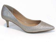 Badgley Mischka Royalty Dress Pump (Women's) - Gold - Sz 8 M