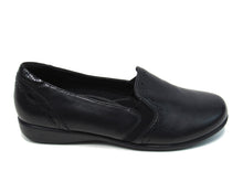 Aravon Adalyn Slip-On Loafer (Women's) - Black - Sz 9 M