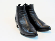 Blondo Elvina Waterproof Ankle Boot (Women's) - Black - Sz 9.5 M; 41 EU