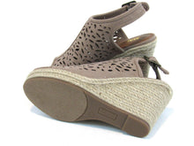 Madeline Girl Verve Platform Wedge Sandal (Women's) - Woodsmoke - Sz 6 M