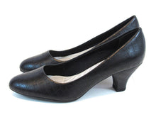 Easy Spirit Fabulous Embossed Pump (Women's) - Black - Sz 9.5 M