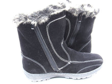 Journee Collection Takani Shearling Style Snow Boot (Women's) - Black - Sz 10 M