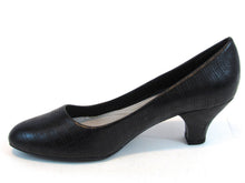 Easy Spirit Fabulous Embossed Pump (Women's) - Black - Sz 9.5 M