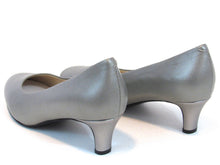 Trotters Fab Dress Pump (Women's) - Pewter - Sz 7 M