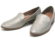 Baretraps Hydie Slip-On Loafer (Women's) - Champagne - Sz 10 M