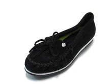 Minnetonka Kilty Plus Moccasin Flats (Women's) - Black - Sz 8.5 M