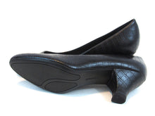 Easy Spirit Fabulous Embossed Pump (Women's) - Black - Sz 9.5 M