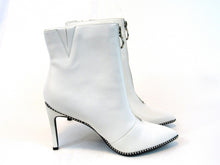 Bar III Briget Front Zip Bootie (Women's) - White - Sz 8 M