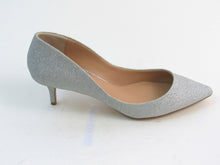 Jewel Badgley Mischka Royalty Pointed Toe Pump (Womens) - Silver - Sz 10 M
