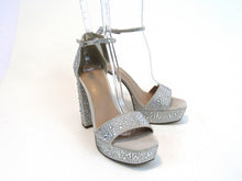 Madden Girl Omega Platform Sandal (Women's) - Ivy - Sz 8.5 M