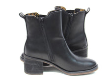 B.O.C. Finn Chelsea Ankle Boot (Women's) - Black - Sz 8 M