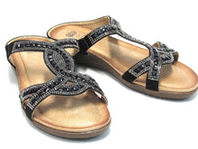 GC Shoes Alora Embellished Slide Flat Sandal (Women's) - Black - Sz 7 M