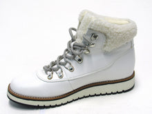 White Mountain Cozy Ankle Hiking Boot (Women's) - White - Sz 8.5 M