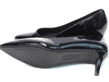 Kenneth Cole Bexx Plain Faux Patent Pump (Women's) - Black - Sz 8 M