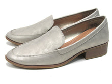 Baretraps Hydie Slip-On Loafer (Women's) - Champagne - Sz 10 M