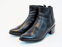 Blondo Elvina Waterproof Ankle Boot (Women's) - Black - Sz 9.5 M; 41 EU