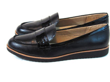 LifeStride Zee Slip-On Wedge Loafer (Women's) - Black - Sz 6.5 M