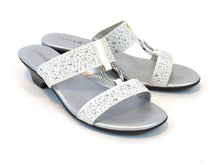 Karen Scott Eanna Slip-On Sandal (Women's) - White - Sz 9.5 M