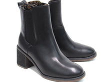 B.O.C. Finn Chelsea Ankle Boot (Women's) - Black - Sz 8 M