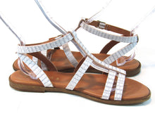 Bella Vita Ira-Italy Flat Sandal (Women's) - White - Sz 8 M