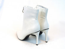 Bar III Briget Front Zip Bootie (Women's) - White - Sz 8 M