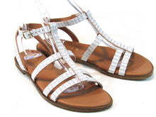 Bella Vita Ira-Italy Flat Sandal (Women's) - White - Sz 8 M