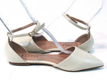 Journee Collection Reba Pointed Toe Flat Sandal (Women's) - Cream - Sz 8.5 W